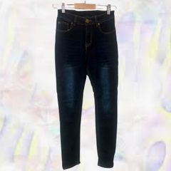 Item thumbnail for item 271ec1a6-0630-4ae3-b950-e7abc48c42db