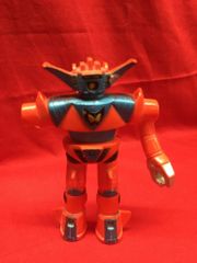 赤いロボットフィギュア ドリルアーム付き - メルカリ