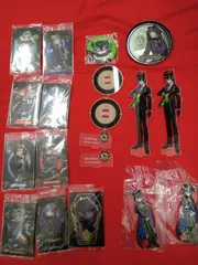 ツイステッドワンダーランド　マレウスドラコニア　グッズ　まとめ売り　ツイステ　アクスタ　カード　缶バッジ