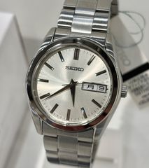 稼働・美品】セイコー 6N52-00J0 ソーラー ホワイト 箱付 - メルカリ