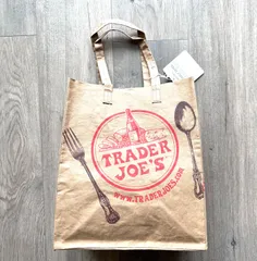【新品未使用】Trader Joe's　トレーダージョーズ　トートバッグ 　ペーパー・エコバッグ