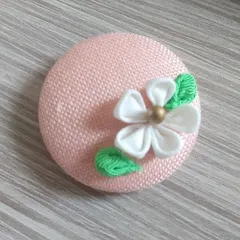 つまみ細工　くるみボタン　ヘアゴム　ホワイトフラワー
