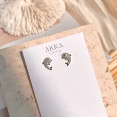 14kgp◆Dolphin bijou earring  イルカのビジューイヤリング　樹脂イヤリング　樹脂ピアス　S925 金属アレルギー　可愛い　マリン　ビーチ　シェル　ヒトデ　シー　貝殻　一粒