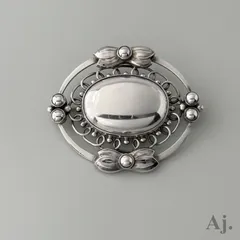 2025年最新】ジョージジェンセン ブローチの人気アイテム - メルカリ