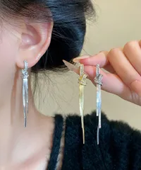 韓国風ロングチェーンピアス 揺れるピアス