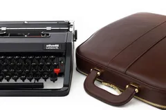 ヌメ本革タイプライターケース olivetti Lettera32、LetteraDLなどに