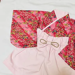 ベビー袴　　ベビー着物　赤系　蝶　花　薄ピンク　60 70 80