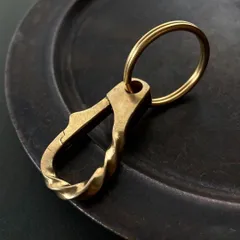 真鍮 キーホルダー キーリング キーフック カラビナ b ビンテージ レトロ アンティーク アクセサリー パーツ ハンドメイド 金色 210