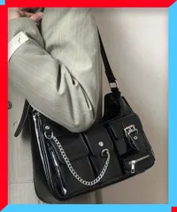 新品 ショルダーバッグ マルチポケット肩掛け鞄 ストリートバッグ 黒ヴィンテージライク 古着風バッグ 人気 【送料無料】