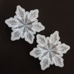 1個 シリコンモールド 穴あり レジン型 レジンクラフト モールド 雪の結晶 雪 結晶 スノーフレーク 冬