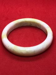 中国四大名玉翡翠軟玉ネフライト岫玉(しゅうぎょく)のバングル腕輪無