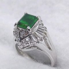 エメラルド？昭和リングヴィンテージリングフリーサイズ12.5号〜15号