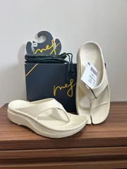 リカバリーサンダル　ホワイト　meg.　【MLサイズ】タビサンダル　厚底サンダル　25　25.5　白