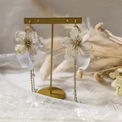 ディップアート　白　花　ブライダル　前撮り　ピアス　イヤリング