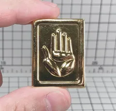 ジョジョの奇妙な冒険　空条承太郎　バッジ Amazon | ジョジョの奇妙な冒険 刺繍缶バッジ 空条承太郎