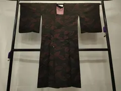 平和屋着物＃道行コート　輪奈織　舞葉文　黒地　ロング丈　正絹　逸品　CAAT5895id