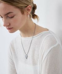 【ELOOPS】Eloopsロゴ入り 鍵チャームスネークネックレス  シルバーアクセサリー　シルバーネックレス