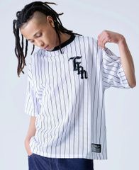 FUBU MESH STRIPE Tシャツ【WHITE】 (M・L・XL・2XL)(フブ 通販 メンズ 大きいサイズ ジャージ JERSEY メッシュ Tシャツ ストライプ 半袖 ショートスリーブ ビックシルエット オーバーサイズ B系)
