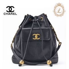 CHANEL シャネル  アウトサイドフラップ ボールチャーム付き 巾着型チェーンショルダー キャビアスキン 黒（ゴールド金具） レディースバッグ チェーンリュック レディースチェーンリュック ハイブランド【中古】【送料無料】