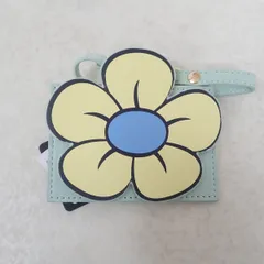 ウィンク姿の“クラリス”がバッグを彩るチャームポーチに！Maison