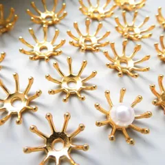 187【ビーズキャップ】50個入り・花芯（大）・ゴールド　花座　座金　つまみ細工におすすめ
