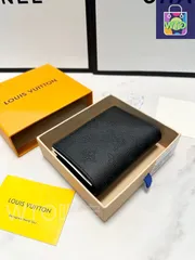 【今日特価】Louis Vuitton ルイヴィトン クレアウォレット 柔らかいマヒナ小牛皮とパンチング装飾を採用
