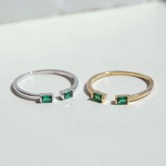 エメラルドストーンリング
