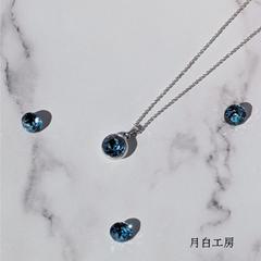 NO.32　クリスタルガラス　アクアマリン　ネックレス