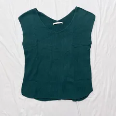 ＼夏コーデの差し色×上品カジュアル🌿／カリテ＊ qualite＊ノースリーブニットトップス＊上品グリーン・きれいめ・フリーサイズ☘️のサムネイル