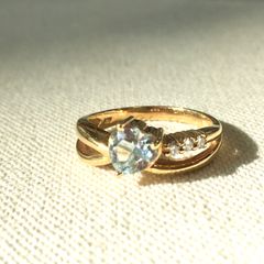 大きなアクアマリン 1.05カラット　ダイヤモンド　18金  リング　12号　新品　宝石店ストック　アクアマリン