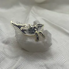 【送料無料】クジラのピンバッジ　ピンズ　ブローチのサムネイル