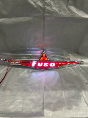 MITSUBISHI/三菱/FUSO/ふそう/バスマーク/アンドン/マーカー/LED/スリーダイヤ/大型/メッキ/トラック/白/赤/スーパーグレート/カスタム/ラメ塗装/ホワイト/レッド/ドレスアップ/