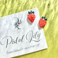【受注制作】No.O-365 ハンドメイド 苺🍓ピアス サージカルステンレス