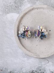 grain of light silver/sapphire