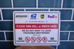 新品 デリバリーサイン UPS FedEx USPS メタルサイン 看板 ヨコ インテリア カリフォルニア 世田谷ベース 玄関 宅配