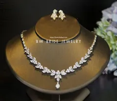 新品未使用 エレガントネックレス　ブライダル＆パーティ用アクセサリー