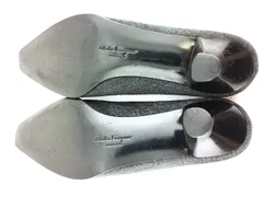 【最大30％OFF】サルヴァトーレ フェラガモ パンプス シューズ 靴 レディース ♯7B スクエアトゥ クロコ調 グレー 灰色 ブラック ベロア×レザー Salvatore Ferragamo B1249