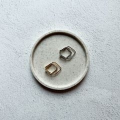 トリプルダイヤラインイヤーカフ
