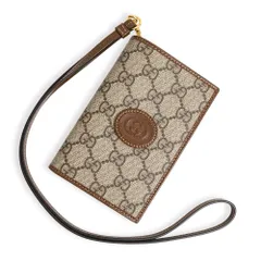 新品未使用】週末値下げ GUCCIパスポートケース