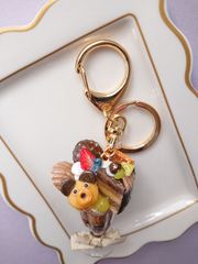 もりもりチョコパフェのバッグチャーム、キーホルダー
