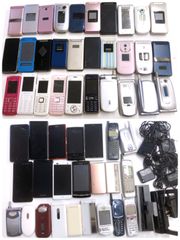 【829-1249】 スマートフォン 携帯電話 大量おまとめ 53点 約6.5kg 未選別 ジャンク品 部品どり GALAXY AQUOS PHONE XPERIA DISNEY MOBILE ガラケー docomo au ドコモ ツーカー ソフトバンク
