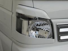 DA64エヴリィーバンやワゴンにも取付可能なおしゃれなダブルアイライン