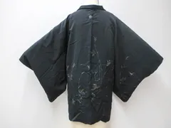 【一輝堂】【着物】黒羽織　一つ紋　絵羽柄　植物文　羽織紐付き　身丈約77.5cm　裄丈約63cm　25z02-694