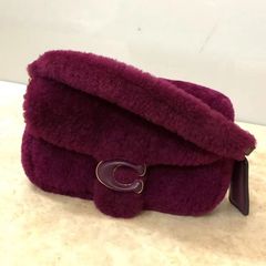 COACH コーチ ピロー タビー ミニバッグ ムートン チャーム付き パープル系