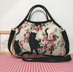 黒猫と花柄のグラニーバッグ（くすみラベンダー） 黒猫丸底トートバッグ黒猫×薔薇の花レギュラーサイズ | 黒猫屋ニコル powered by BASE