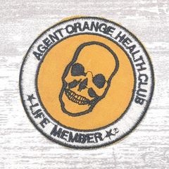 DC52 ベトナム 戦争 ワッペン スカル ドクロ 骸骨 AGENT ORANGE 枯葉剤 HEALTH CLUB LIFE MEMBER オレンジ 米軍 サバゲー ミリタリー 軍物 古着 黄