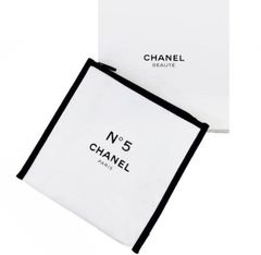 ゴシップガールPRADA/Gossiop girl/クッション ゴシップガールPRADA/Gossiop girl/クッション2点SET - メルカリ