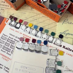 497・【残2】R-1993　 ヴィンテージ ラベルクリップ　10色セット　ジャンクジャーナル　コラージュ　アメリカ雑貨　アメリカ　古い物　文具　クリップ　海外ヴィンテージ　紙モノ