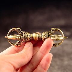 Vajra (Five-pronged Vajra) Esoteric Buddhist Ritual Implement Amulet and Talisman Approximately 9cm in length Indian Mythology Feng Shui Symbol of the Five Wisdoms Buddhism Buddhist Ritual Implement Buddha Art Ornament Buddhist Statue Decoration Interior Decor Art Brand New Unused Free Shipping