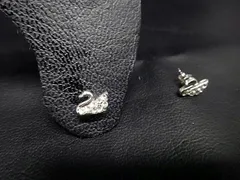 ラインストーン  白鳥（スワン） プレート 　マグネット イヤリング(ピアス風)